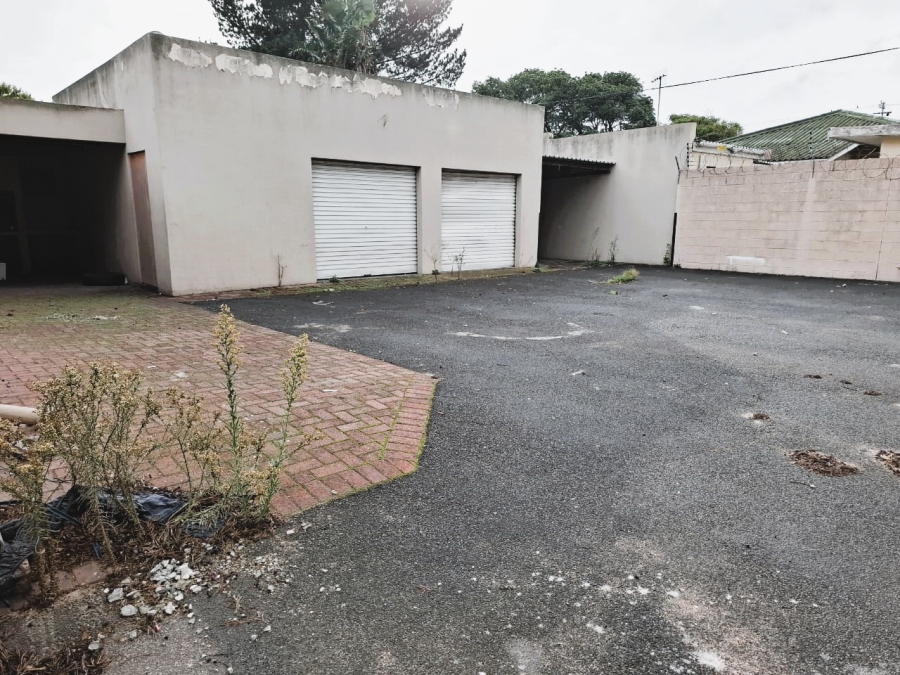 6 Bedroom Property for Sale in Oakdale Western Cape